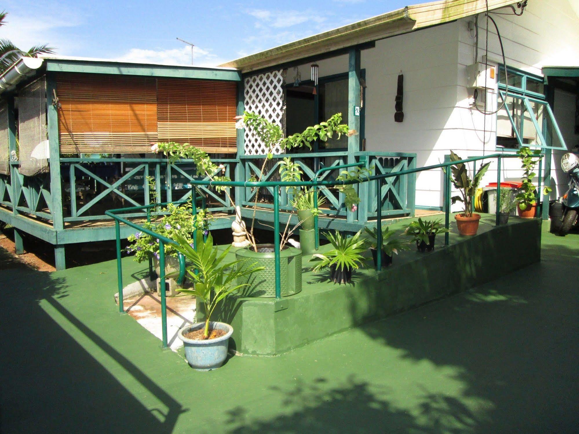 Te Ava Piti Lodge Uturoa Bagian luar foto